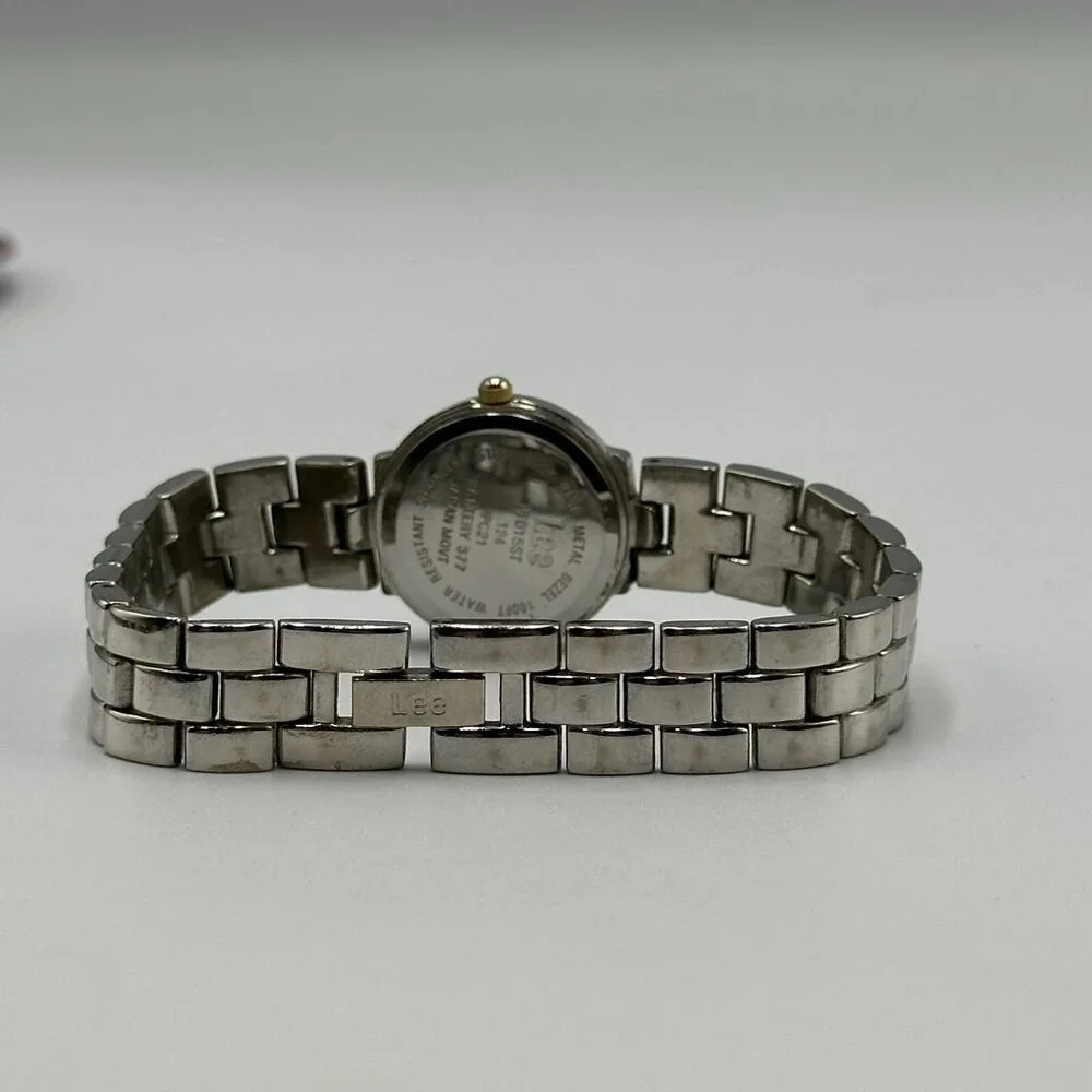 3/$30 Lee Watch Women Silver Tone White Dial 22MM Round Face New Battery 7.5